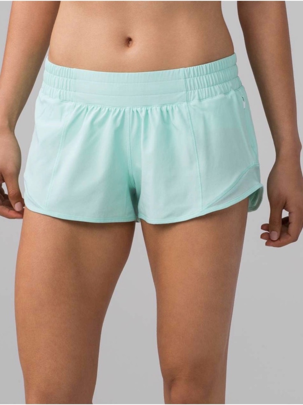 Lululemon Hotty Hot Short II (2.5")
Size: 10
Toothpaste